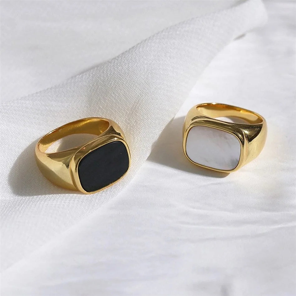 18K Gold Chunky Shell Ring