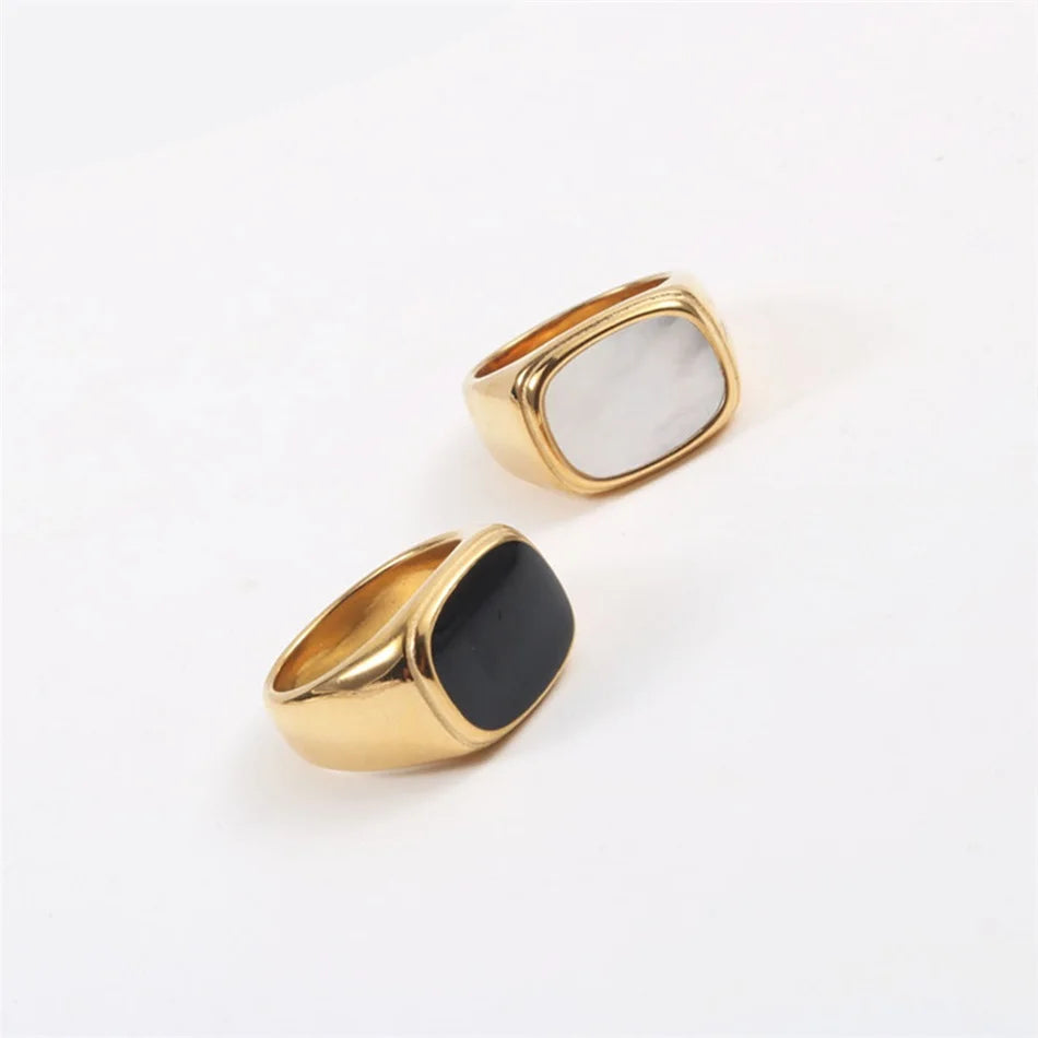 18K Gold Chunky Shell Ring