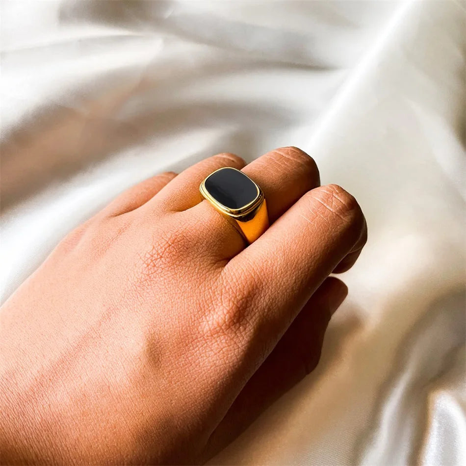18K Gold Chunky Shell Ring