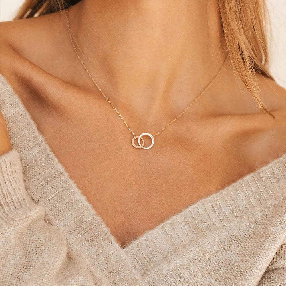 Interlocking Double Circle Necklace